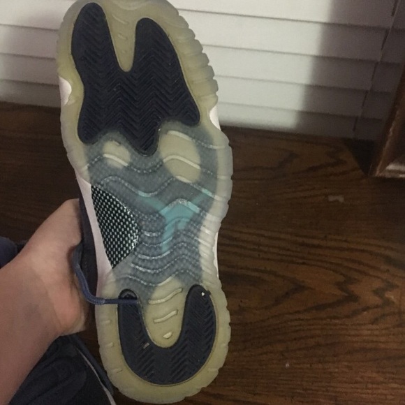 Air Jordan 11s blue moon - Picture 3 of 5